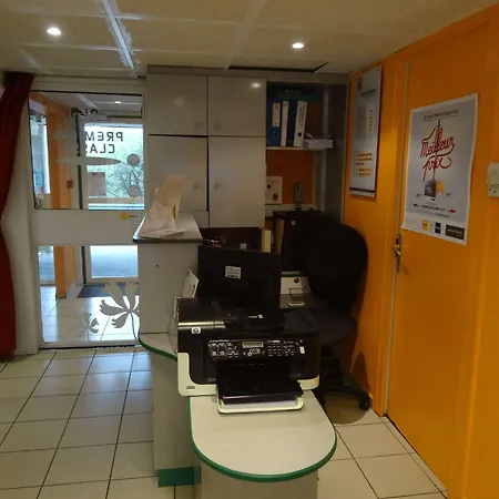 Premiere Classe Lyon Sud - Sur Rhone Vienne Hotel 3*