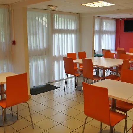 Premiere Classe Lyon Sud - Sur Rhone Vienne Hotel 3*