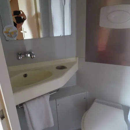 Premiere Classe Lyon Sud - Sur Rhone Vienne Hotel Chasse-sur-Rhone